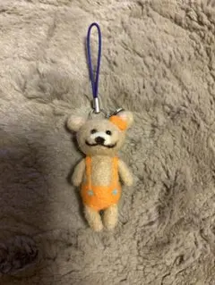 羊毛フェルト　クマのストラップ