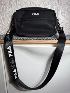 【美品】FILA メッシュポケット ブラックショルダーバッグのサムネイル