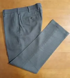 新品・未使用　ユニクロ 感動パンツ W73 L72 グレー