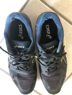 バレーボールシューズ