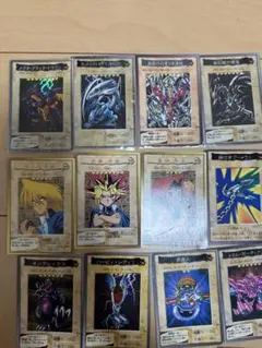 遊戯王 バンダイ版 初期 真紅眼 青眼 メテオブラック まとめのサムネイル