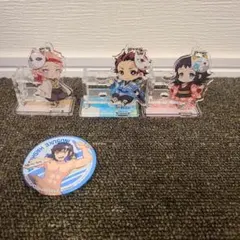 鬼滅の刃 炭治郎、錆兎、真菰ペンスタンド&缶バッジのセット