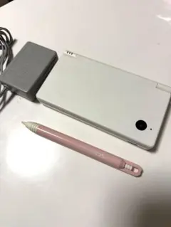 ニンテンドーDSi ホワイト　動作確認済み　充電器　ペン付き