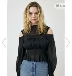 moussy オフショルダー ギャザー シアー ブラウス ブラック