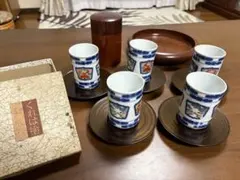 湯飲み5個、くれは塗り茶托、木製　茶葉入れ、お菓子皿までセットになった豪華セット