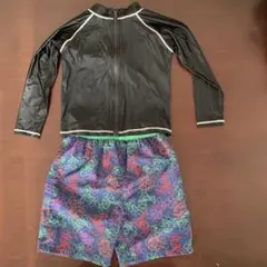 ミッキーマウス柄 水着とラッシュガードセット