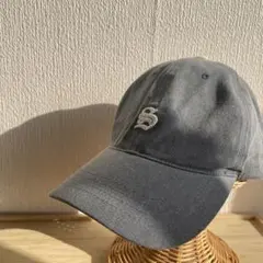 グレー キャップ