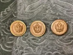 紋章デザインの金色ボタン3個セット