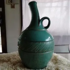 緑色の陶器製の壺　花器 花瓶