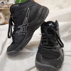 21.5cm アシックスasics バスケットシューズ 黒 男の子 女の子