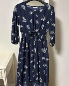 ハニーズ　ワンピース　Sサイズ　小花柄