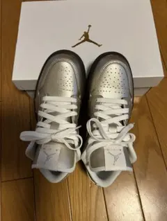 NIKE ジョーダン　スニーカー