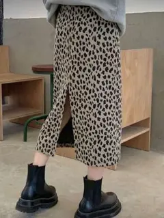 ヒョウ柄ミディ丈スカート 後ろスリット付き
