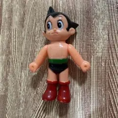 値下げ アトム フィギュア 約30cm チェック柄スカーフ付き - メルカリ