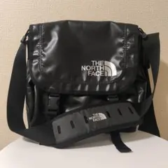 ノースフェイスメッセンジャーバック　防水　ショルダー