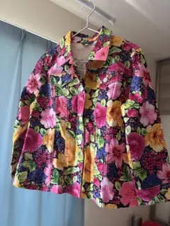 鮮やかな花柄 デニムジャケットのサムネイル