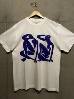 Naomi Yarn Delight Blue Nude Tシャツ
