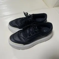 UGG ブラック レザー スニーカー