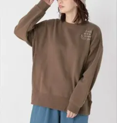 本日最終スタディオクリップ刺繍入りスウェット ブラウン