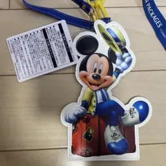 ミッキーマウス ストラップ付きパスケース