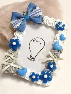 ホイップデコトレカケース　青いリボンと花と灰色と白のホイップ①