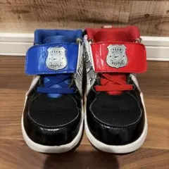 NIKE Team Hustle キッズスニーカー 左右非対称　13cm 派手