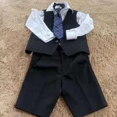男の子120センチ　 キッズ フォーマル スーツ 4点セット ブラック