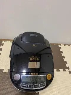 ZOJIRUSHI 圧力IH炊飯器 極め羽釜 NP-ST10 本体 - メルカリ