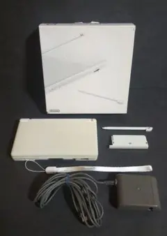 ニンテンドーDS Lite（クリスタルホワイト）箱付き