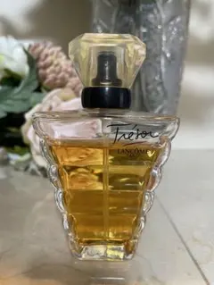 ランコム トレゾア 50ml オードパルファム 香水 スプレー 箱付 希少 ランコム トレゾア 50ml オードパルファム 香水 スプレー 箱付 希少
