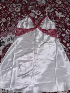 Women’s room wear
