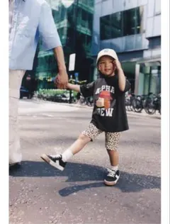 ZARA ベビー 新品 アニマルプリントTシャツ 98 カーボングレーのサムネイル