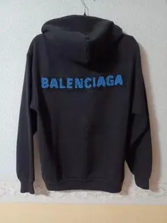 正規品　BALENCIAGA　黒　バックロゴパーカー　XSのサムネイル