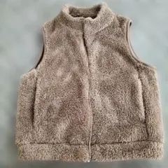 UNIQLO ベスト 130サイズ 　匿名