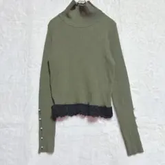 シーイン　オリーブ色　タートルネックニット　Mのサムネイル