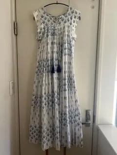 2025年最新】TOWAVASE ロングワンピースの人気アイテム - メルカリ