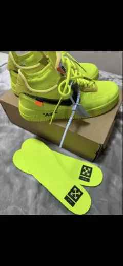 Off-White × Nike Air Force 1 Low "Volt"のサムネイル