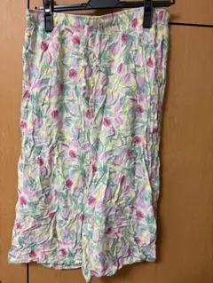 プ*マ様 UNIQLO 花柄ショートパンツ Lサイズのサムネイル