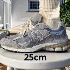 美品　ニューバランス 2002RDM スエード　グレー スニーカー　25cm