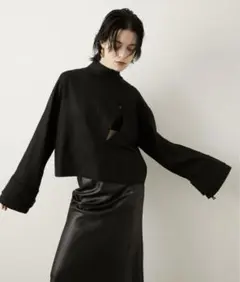 値下げ！LA PEAU DE GEM】クロップドレザーカーディガン LA PEAU DE GEM（ラポドゥジェム）の「【LA PEAU DE GEM