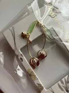 Ranunculus チューリップ イヤリング