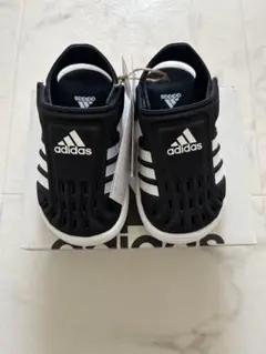 adidasベビーサンダル　13cm タグ付き