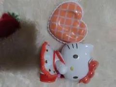♡ハローキティ♡ハートクッションつきフィギィア♡