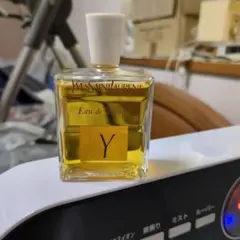 イブサンローランY(イグレック）オードゥトワレットです。60mlです。のサムネイル