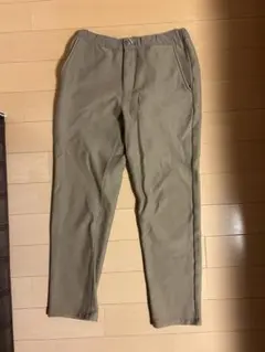 カーキ スリムフィット チノパン