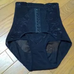 ギュギュギュ ガードル M 黒色