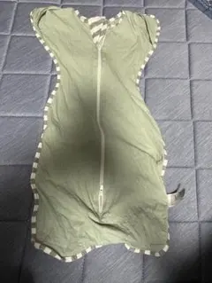 グリーン　スワドル　手が出せる　メッシュ　Mサイズ