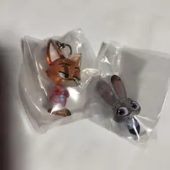 ズートピア2 めじるしアクセサリー　 ニック　ジュディ　ガチャガチャ