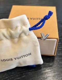 LOUIS VUITTON ピアスセット シルバー