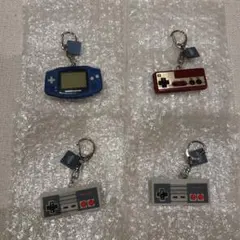 新品　ニンテンドーミュージアム　ファミリーコンピュータ　キーホルダー